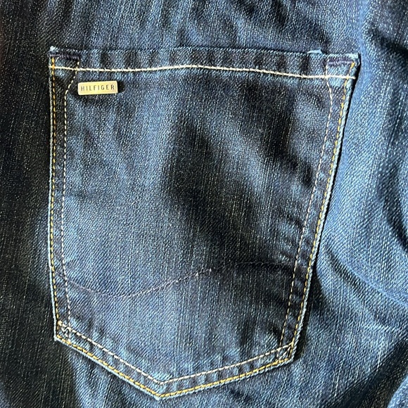 Tommy Hilfiger premium dark blue jeans.  Boot cut 30 x 30 - Picture 9 of 11